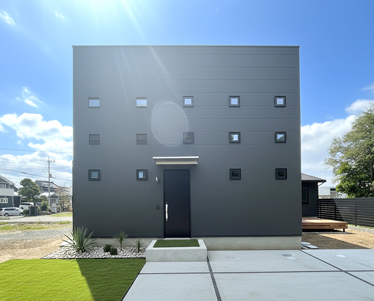 プライベートな中庭空間が楽しめるZERO-CUBE KAI ACT2